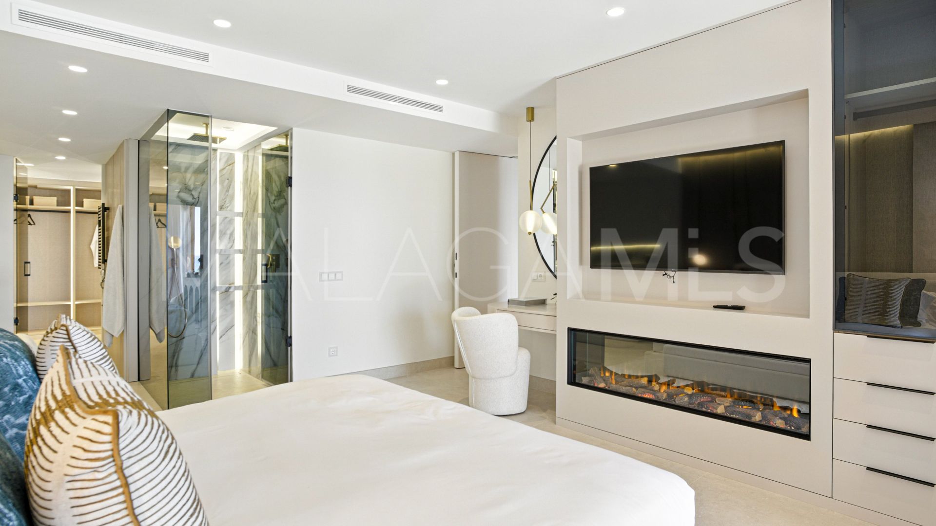 For sale Los Granados del Mar ground floor apartment with 4 bedrooms