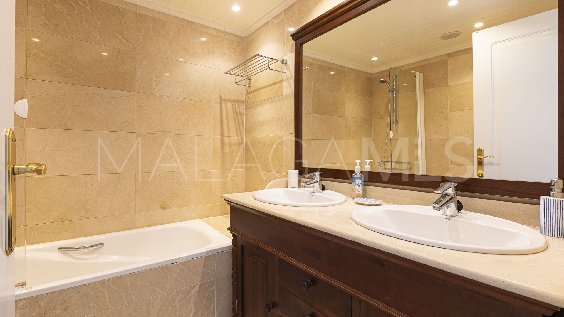 Los Arqueros, adosado de 4 bedrooms for sale