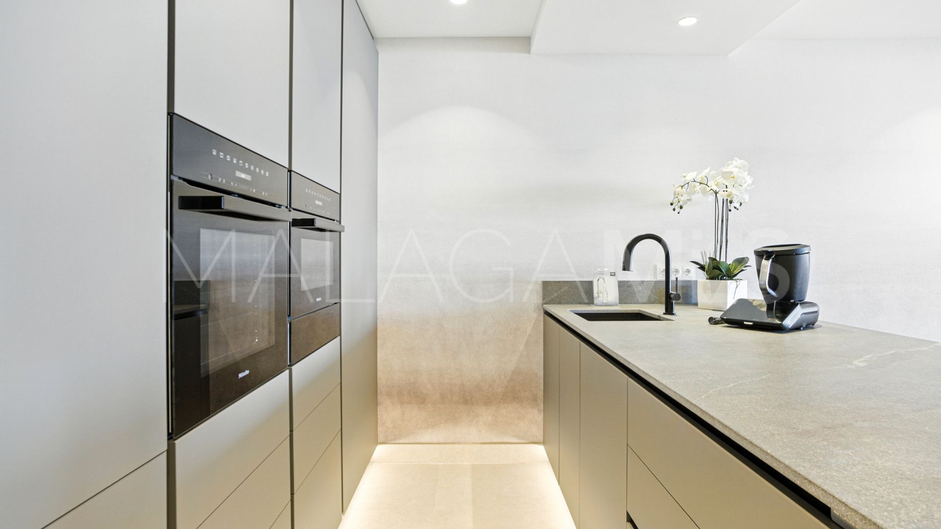 For sale Menara Beach ground floor apartment