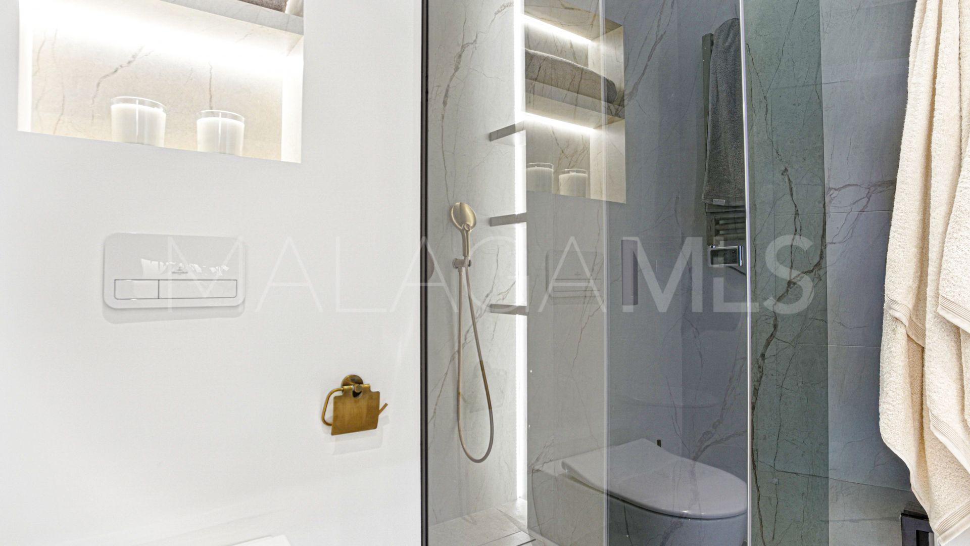 For sale Menara Beach ground floor apartment