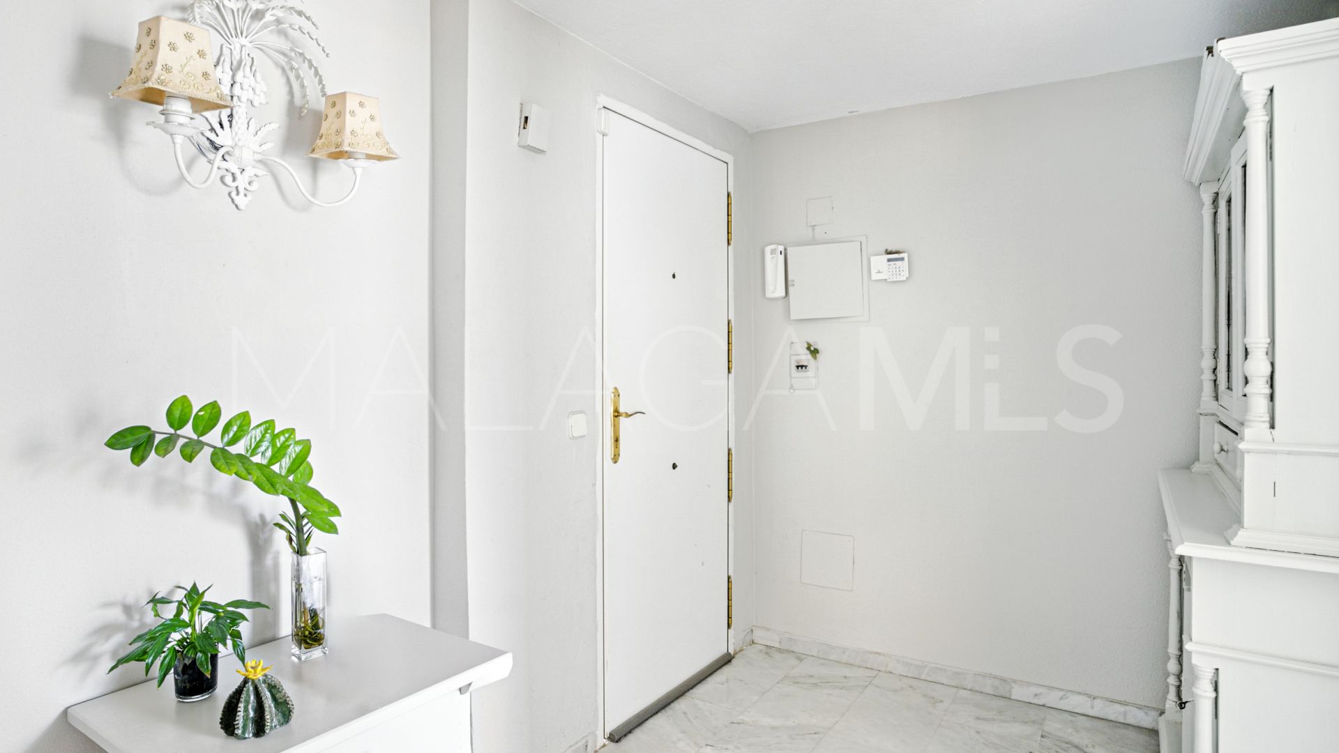 Duplex penthouse for sale in Los Naranjos de Marbella