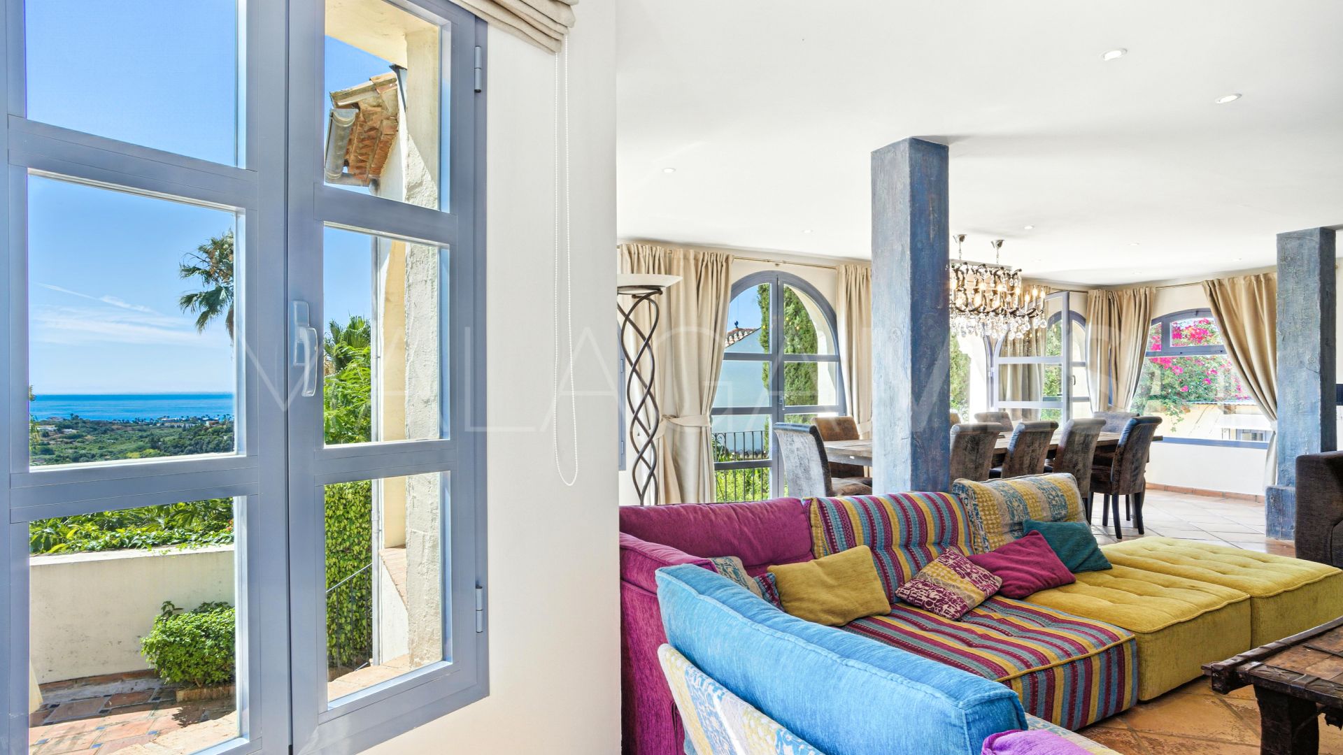 Villa for sale in Estepona Hills