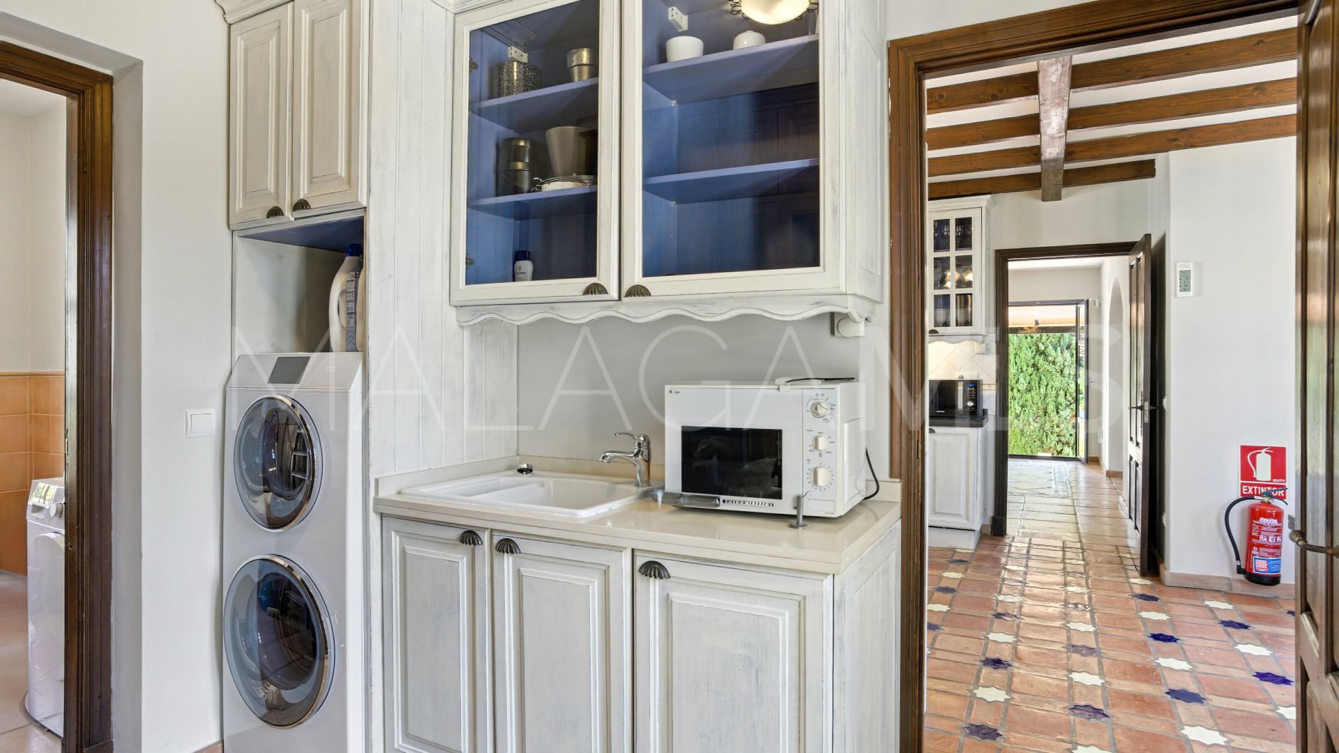 Villa for sale in Estepona Hills