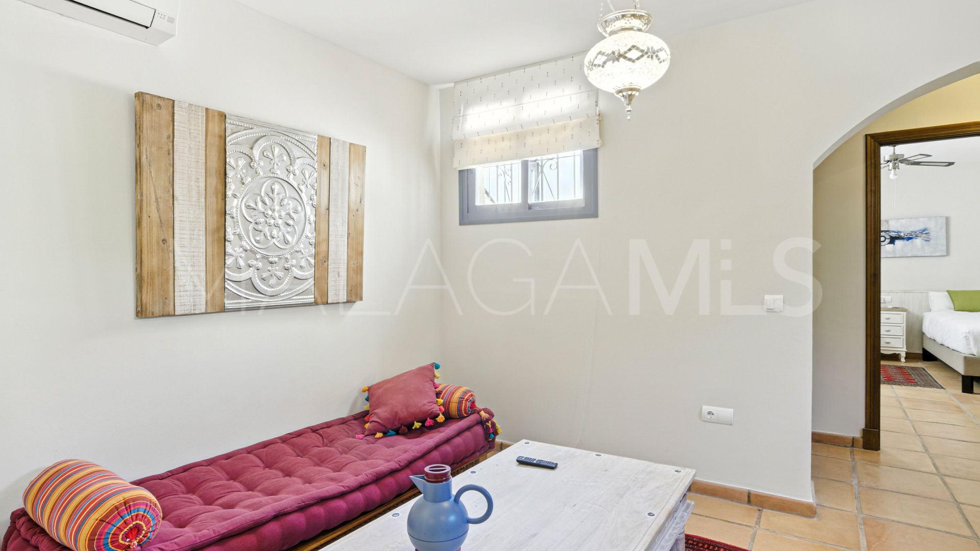 Villa for sale in Estepona Hills