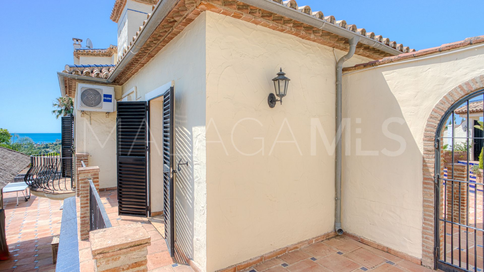 Villa for sale in Estepona Hills