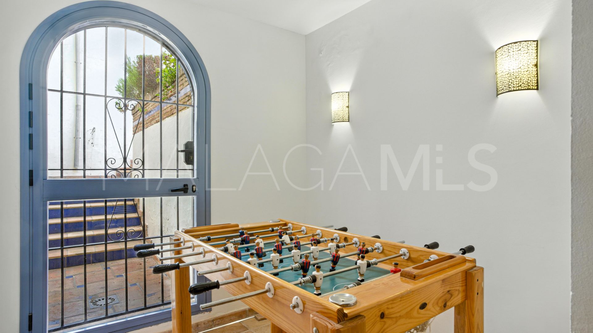 Villa for sale in Estepona Hills