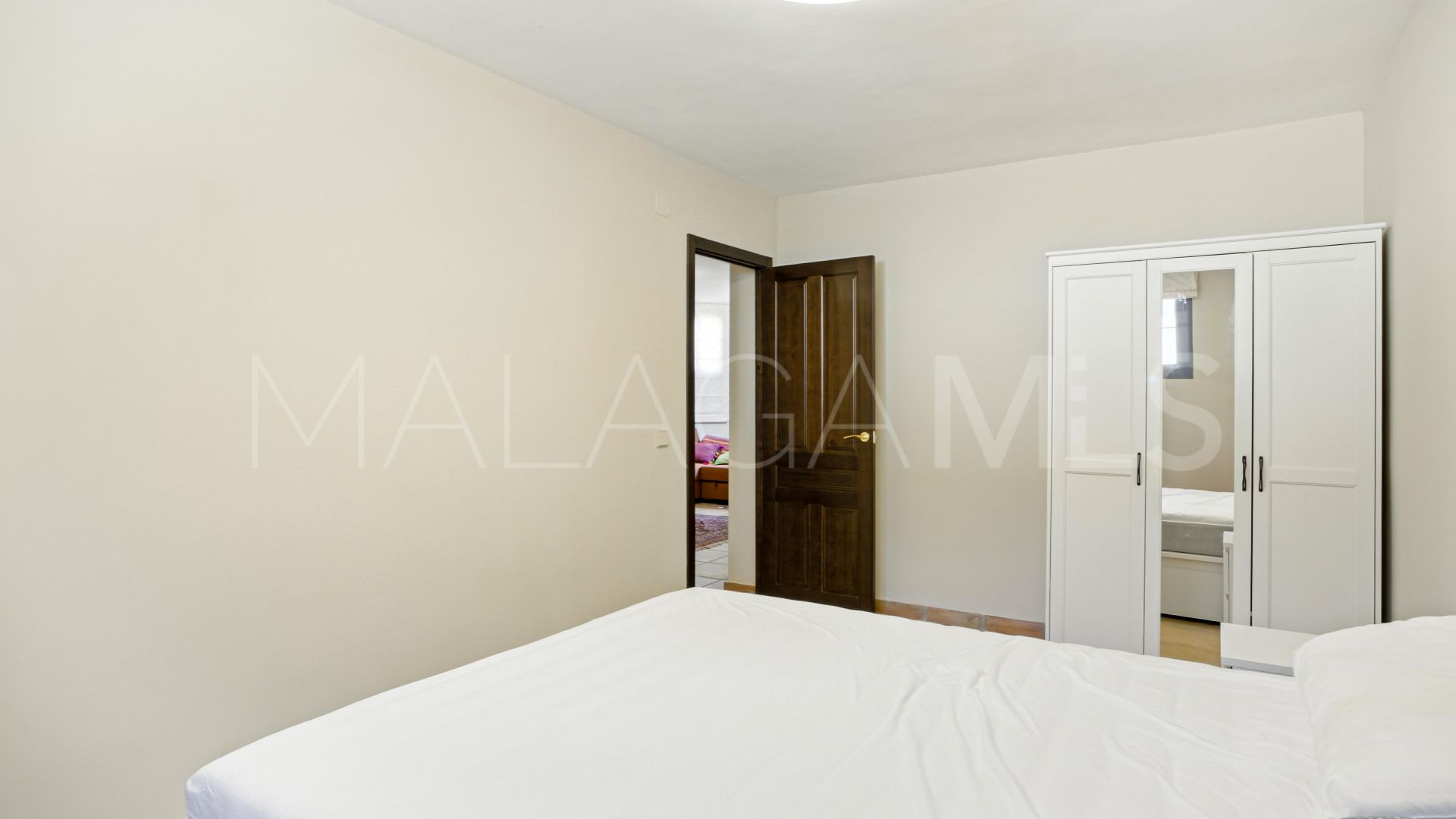 Villa for sale in Estepona Hills