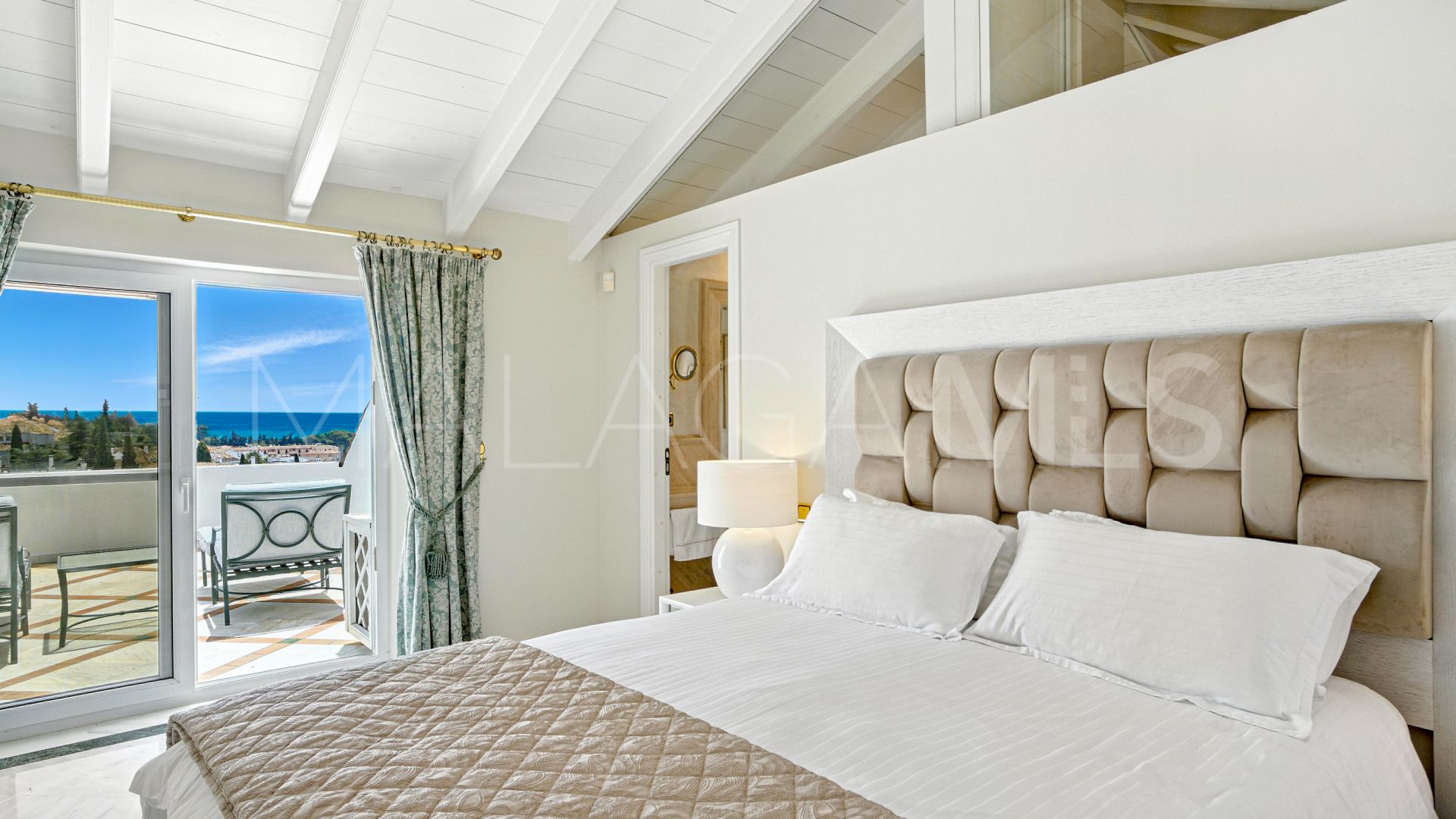 Duplex penthouse for sale in Monte Paraiso