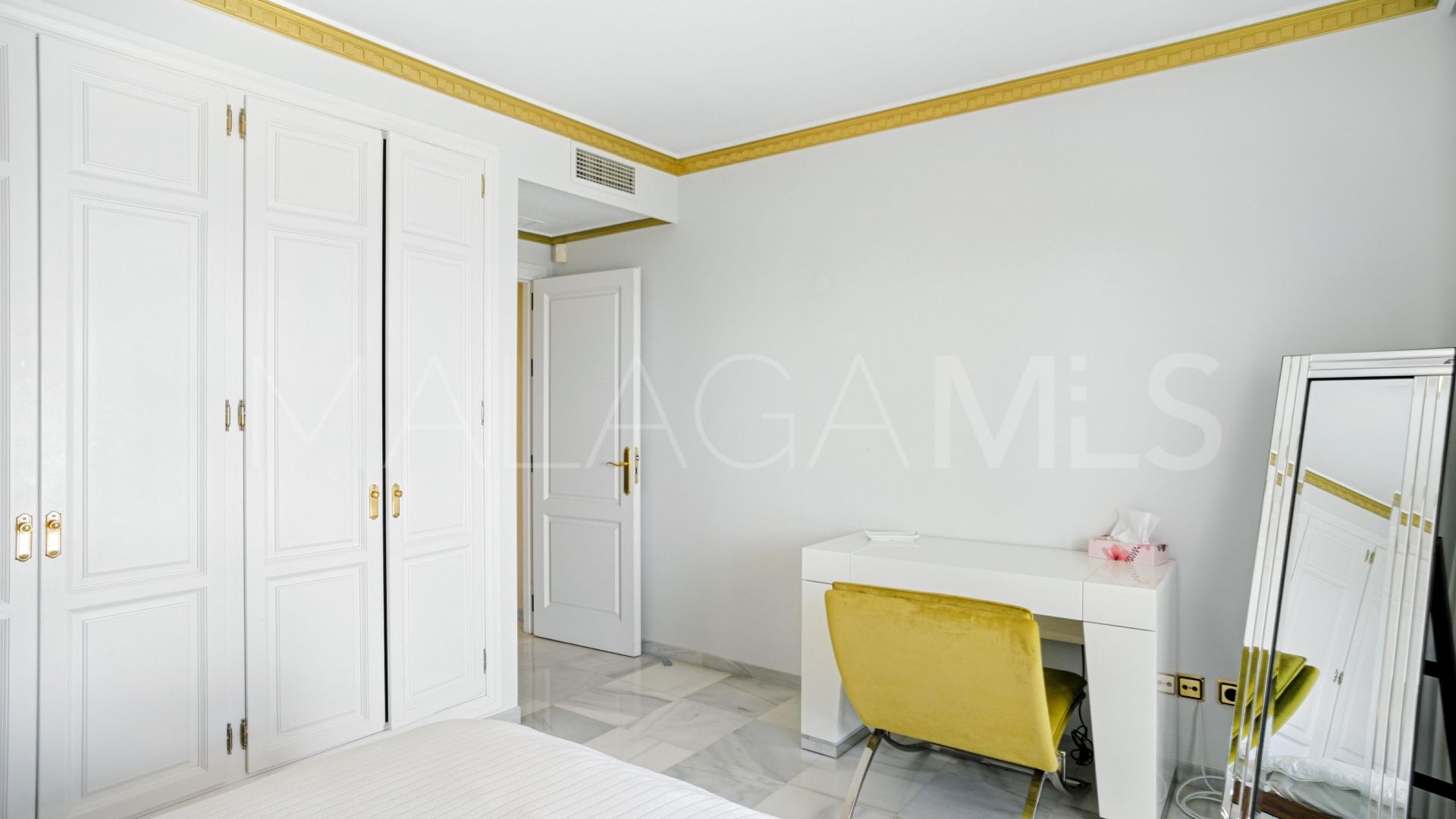 Duplex penthouse for sale in Monte Paraiso