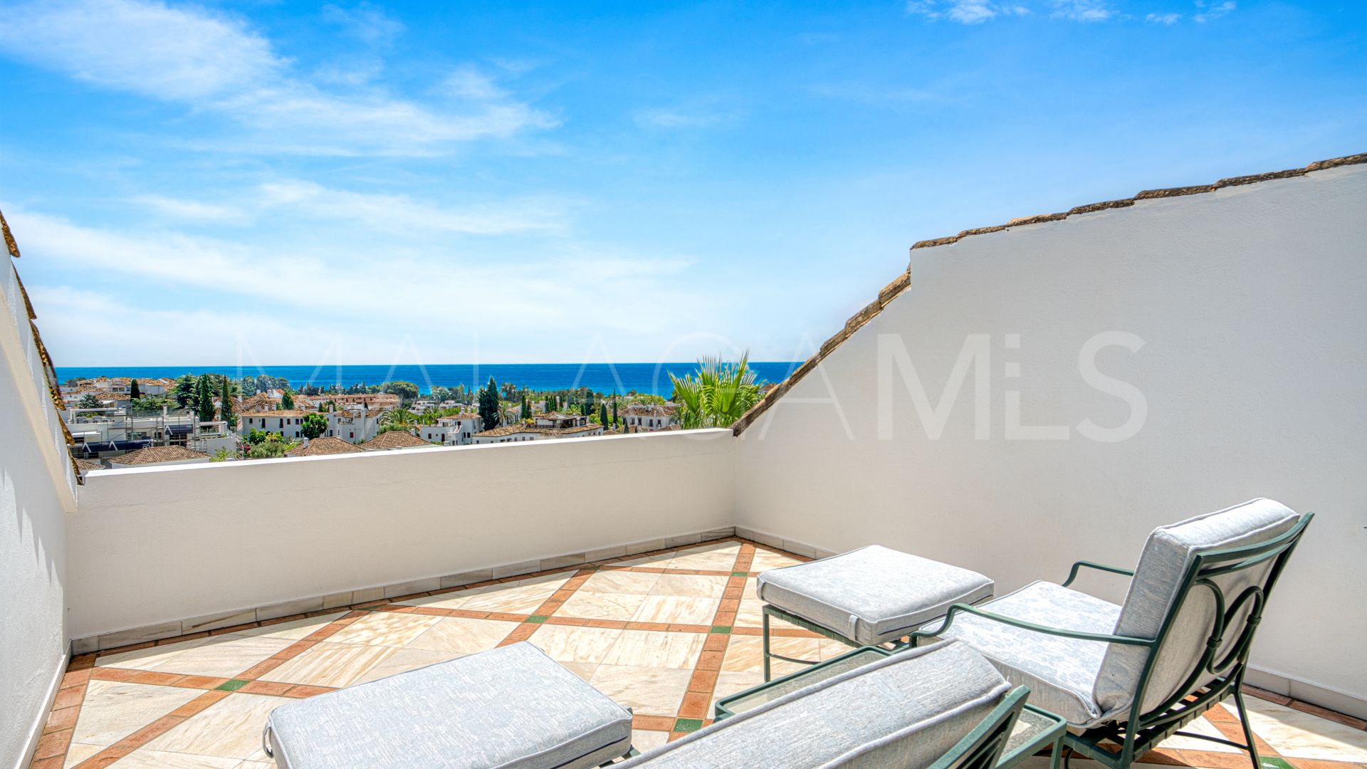 Duplex penthouse for sale in Monte Paraiso