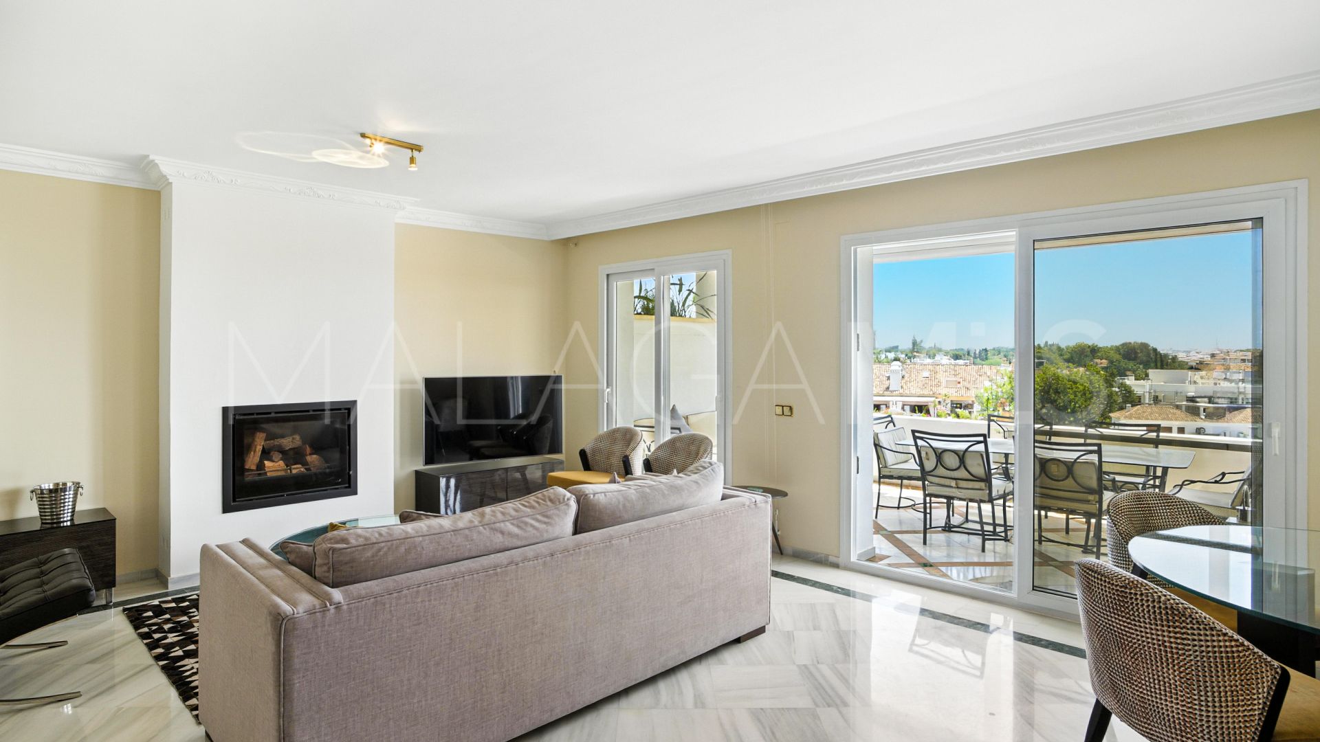 Duplex penthouse for sale in Monte Paraiso
