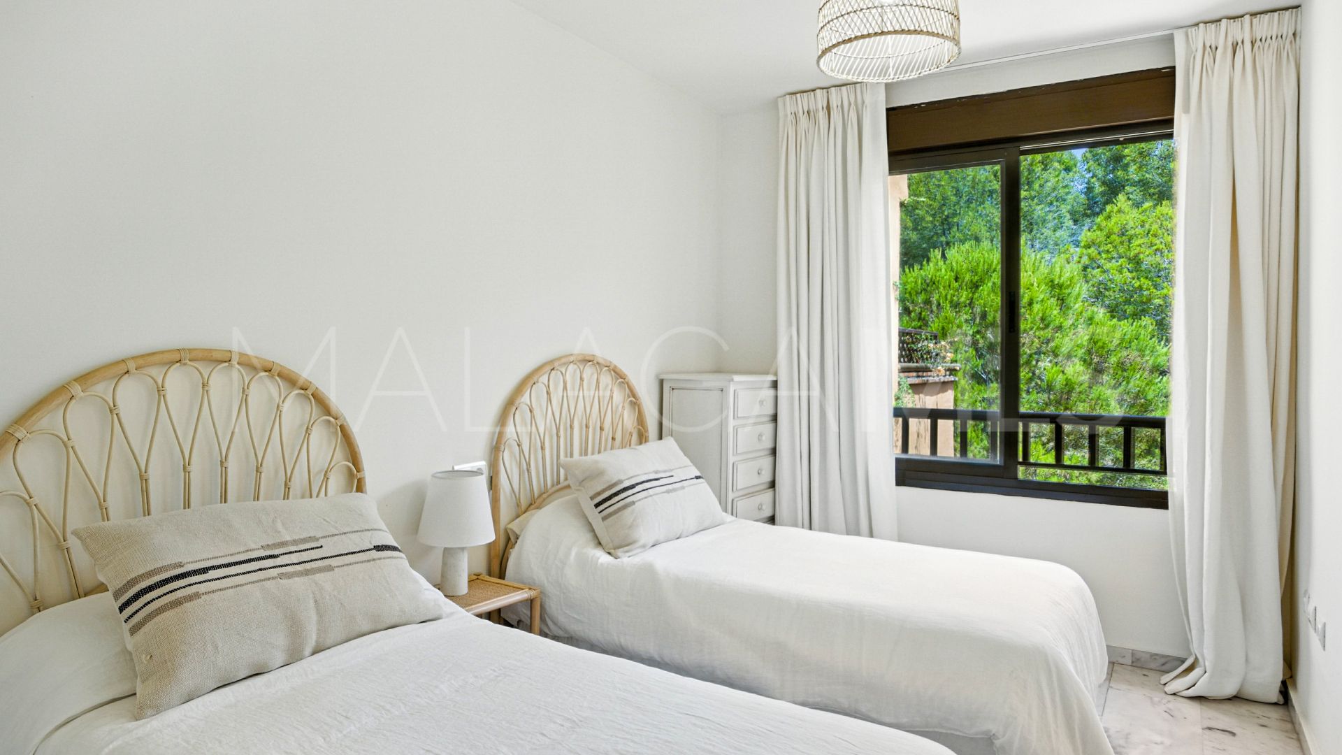 Duplex penthouse for sale in Costa Nagüeles III