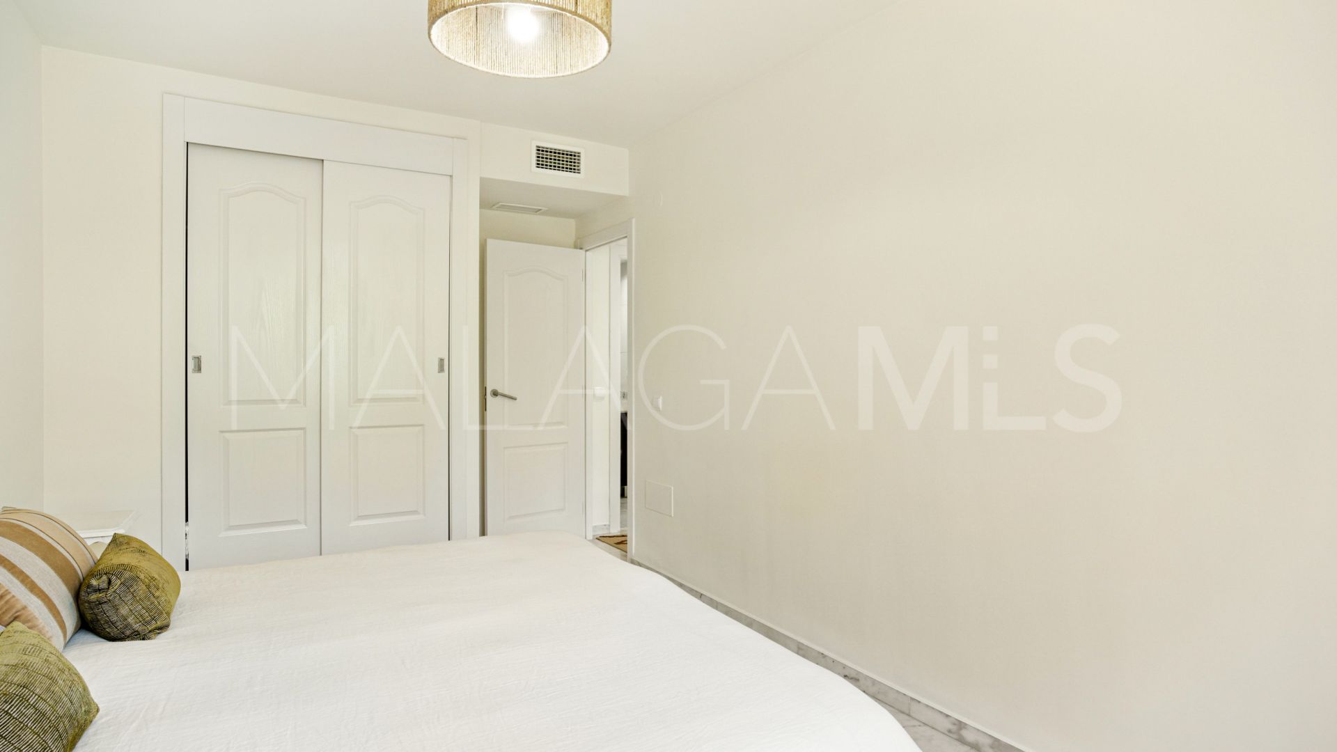 Duplex penthouse for sale in Costa Nagüeles III