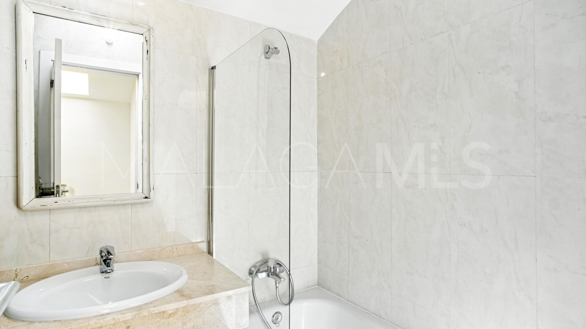 Duplex penthouse for sale in Costa Nagüeles III