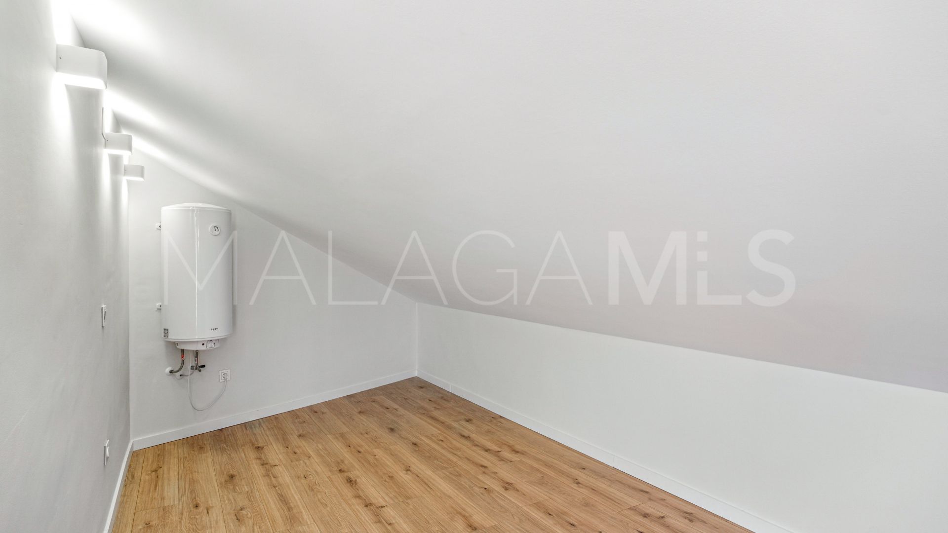 For sale San Pedro de Alcantara 4 bedrooms duplex penthouse