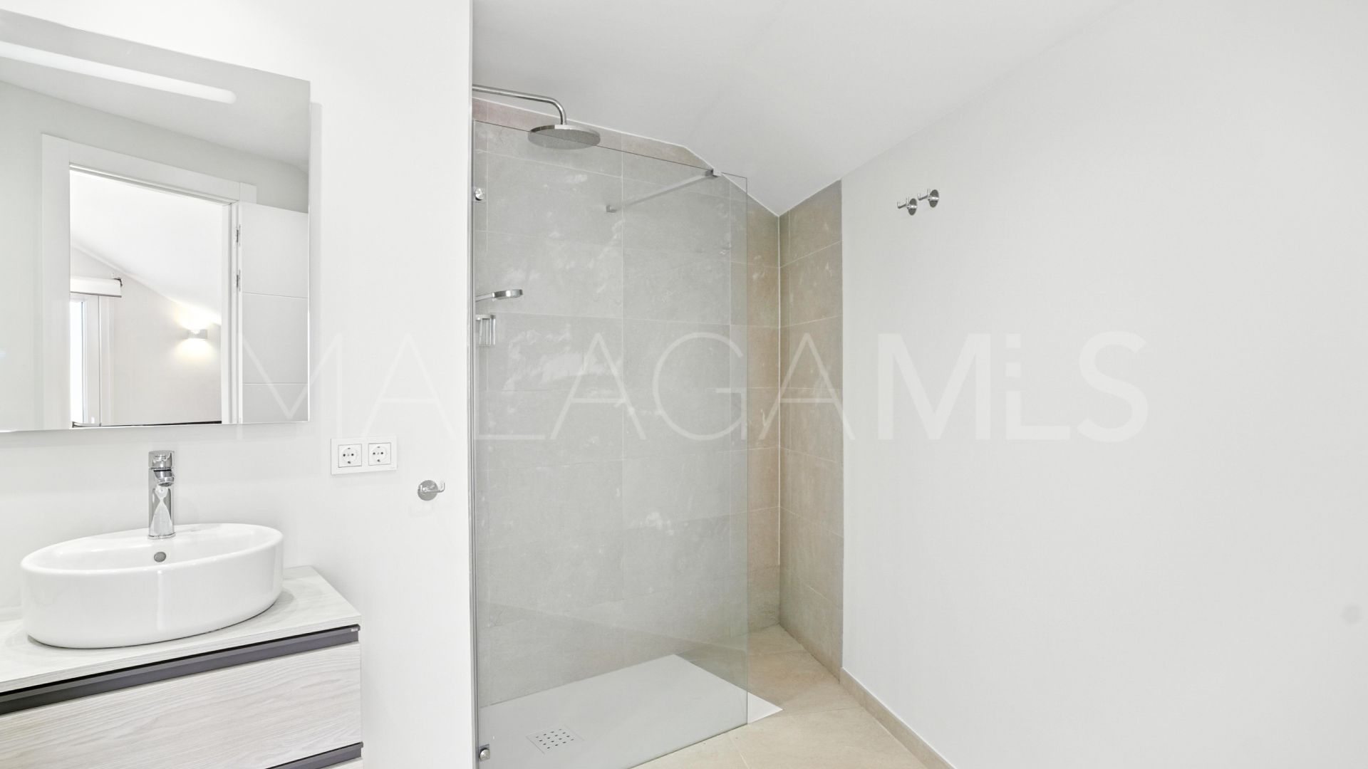 For sale San Pedro de Alcantara 4 bedrooms duplex penthouse