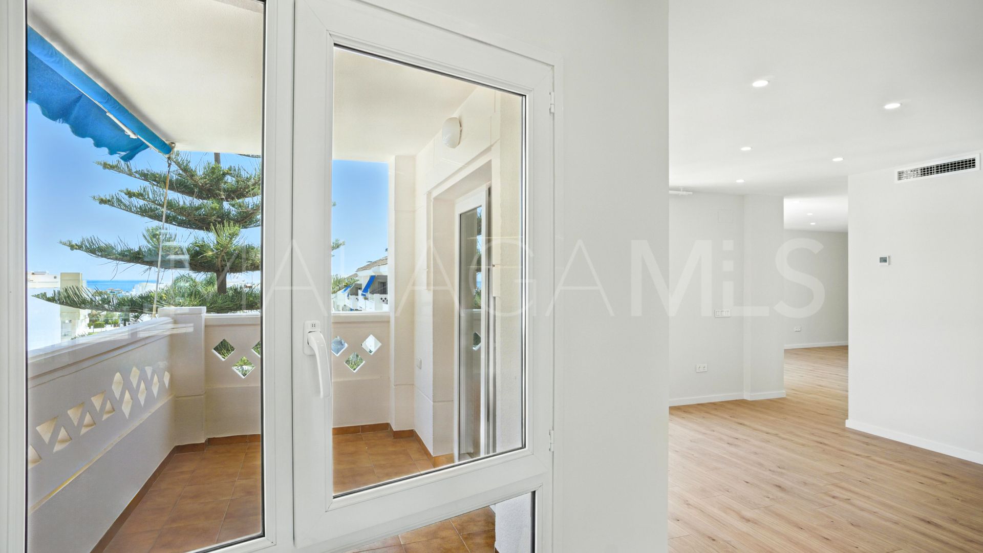 For sale San Pedro de Alcantara 4 bedrooms duplex penthouse