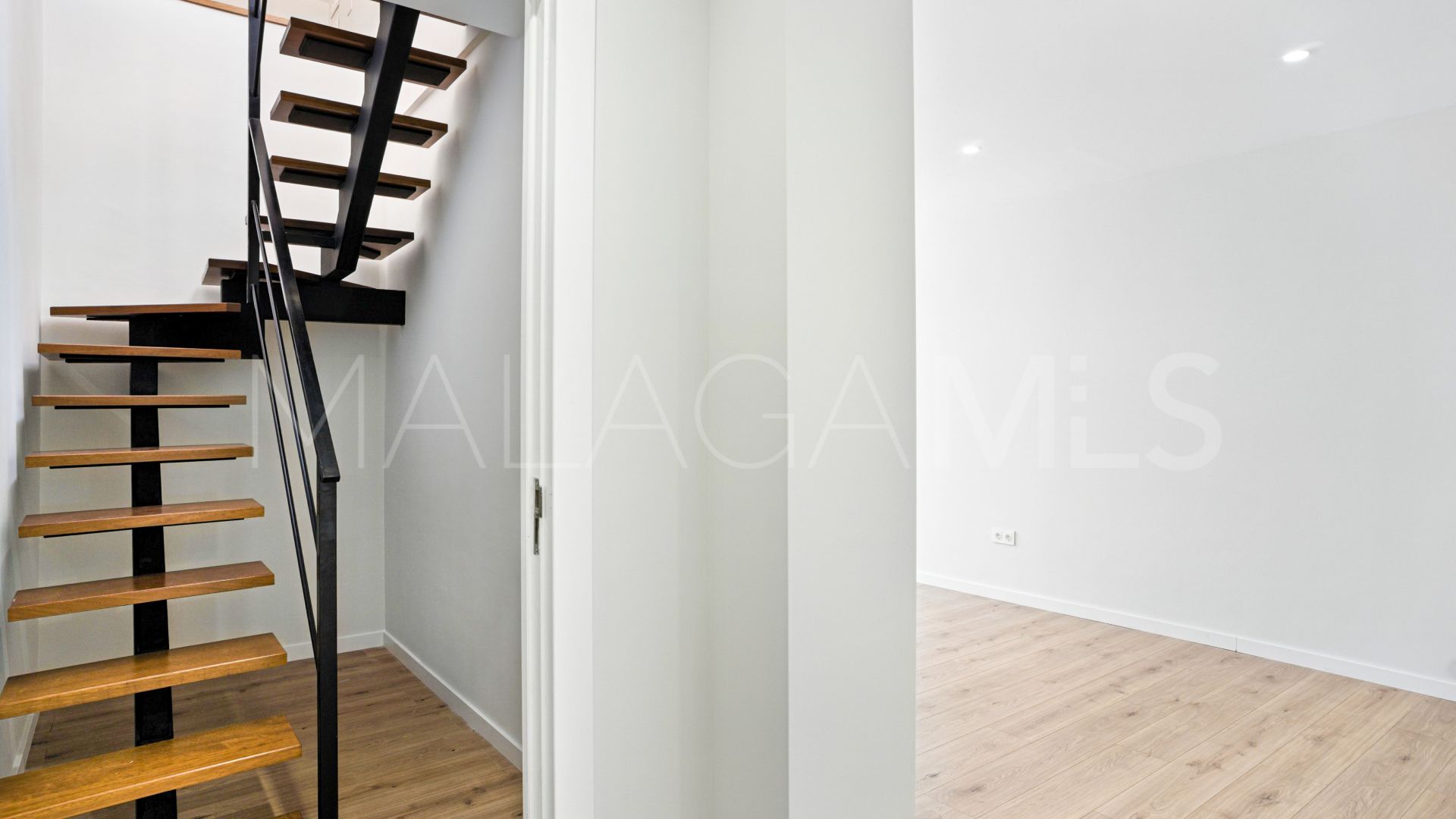 For sale San Pedro de Alcantara 4 bedrooms duplex penthouse