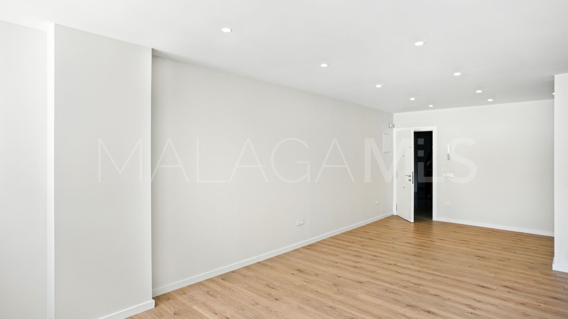 For sale San Pedro de Alcantara 4 bedrooms duplex penthouse