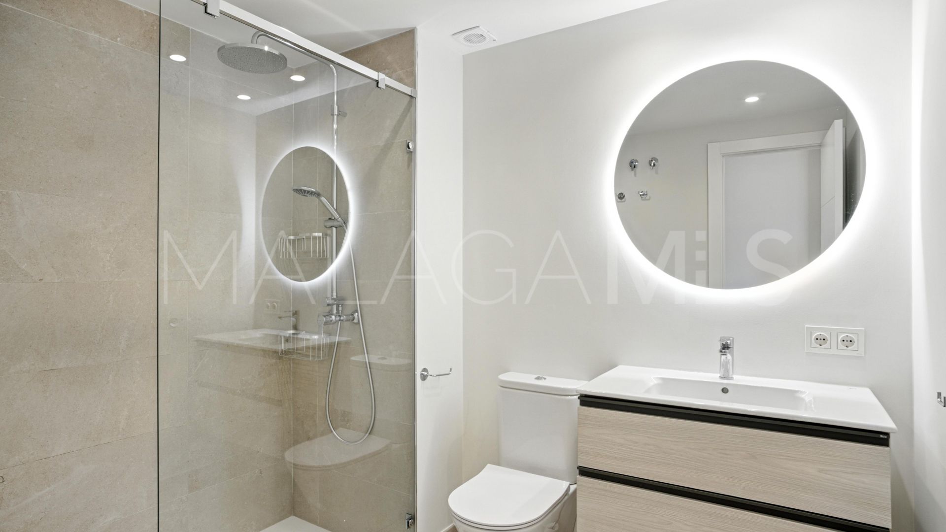 For sale San Pedro de Alcantara 4 bedrooms duplex penthouse