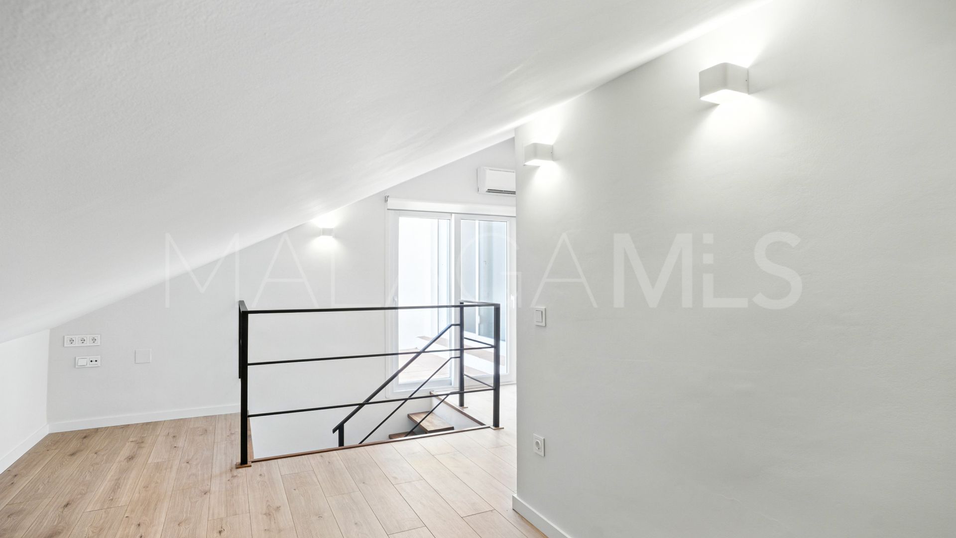 For sale San Pedro de Alcantara 4 bedrooms duplex penthouse
