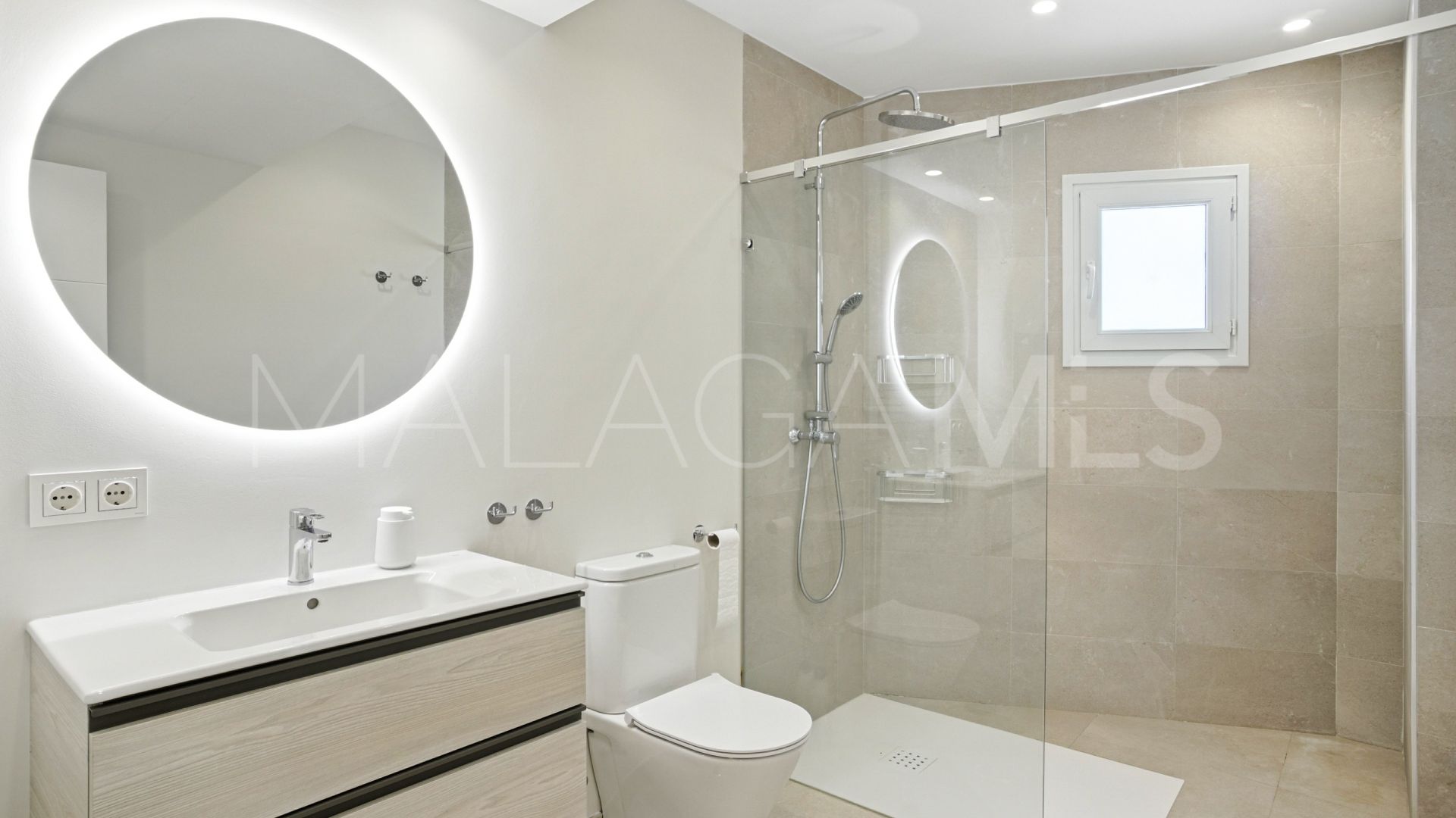 For sale San Pedro de Alcantara 4 bedrooms duplex penthouse