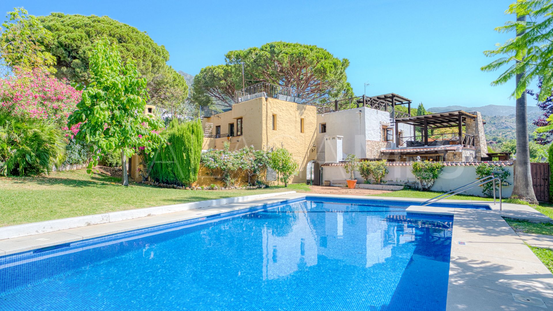 Villa for sale in Balcones de Sierra Blanca