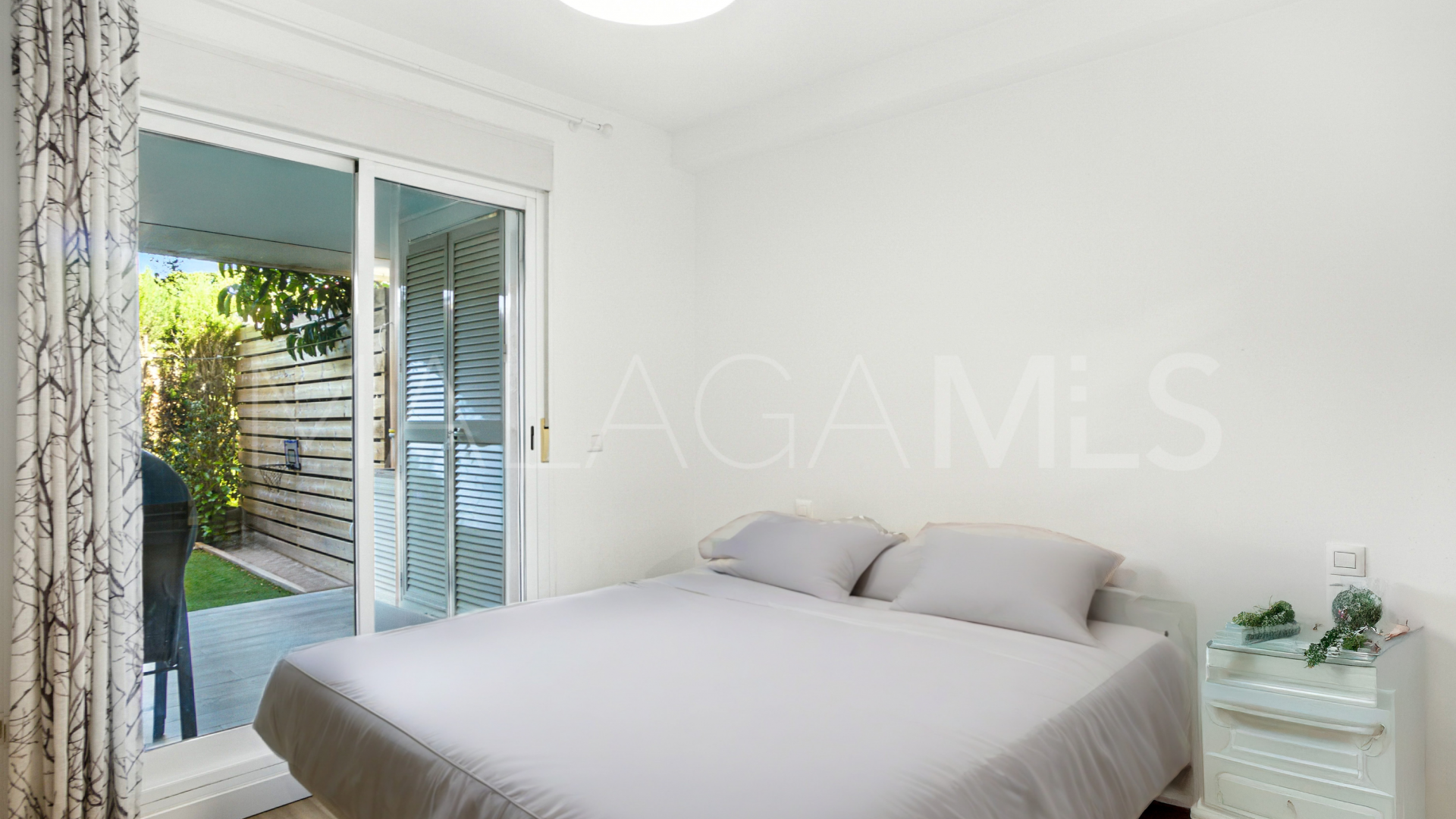 Appartement rez de chaussée for sale in Marbella Est