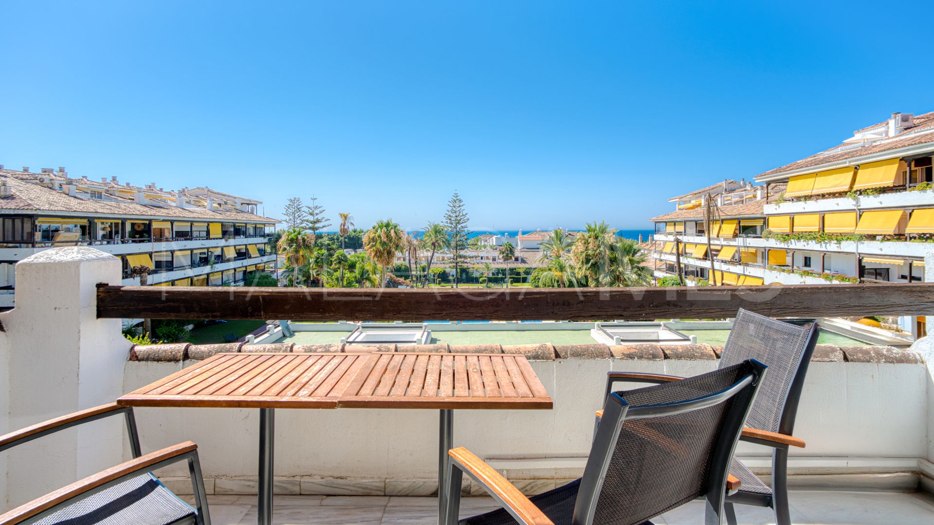 Duplex penthouse for sale in La Carolina