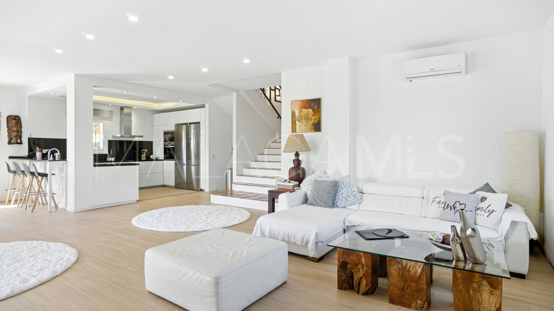 Villa for sale in Valle Romano