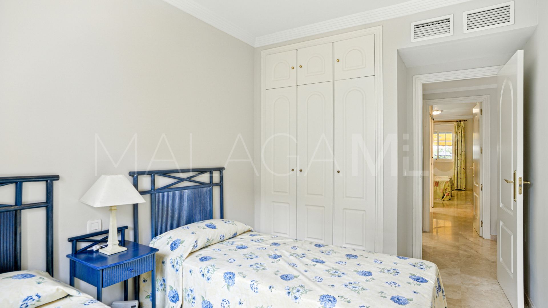 For sale ground floor apartment in Elviria with 2 bedrooms