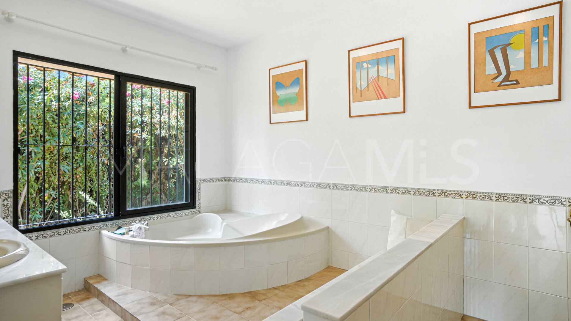 Villa for sale in Hacienda las Chapas