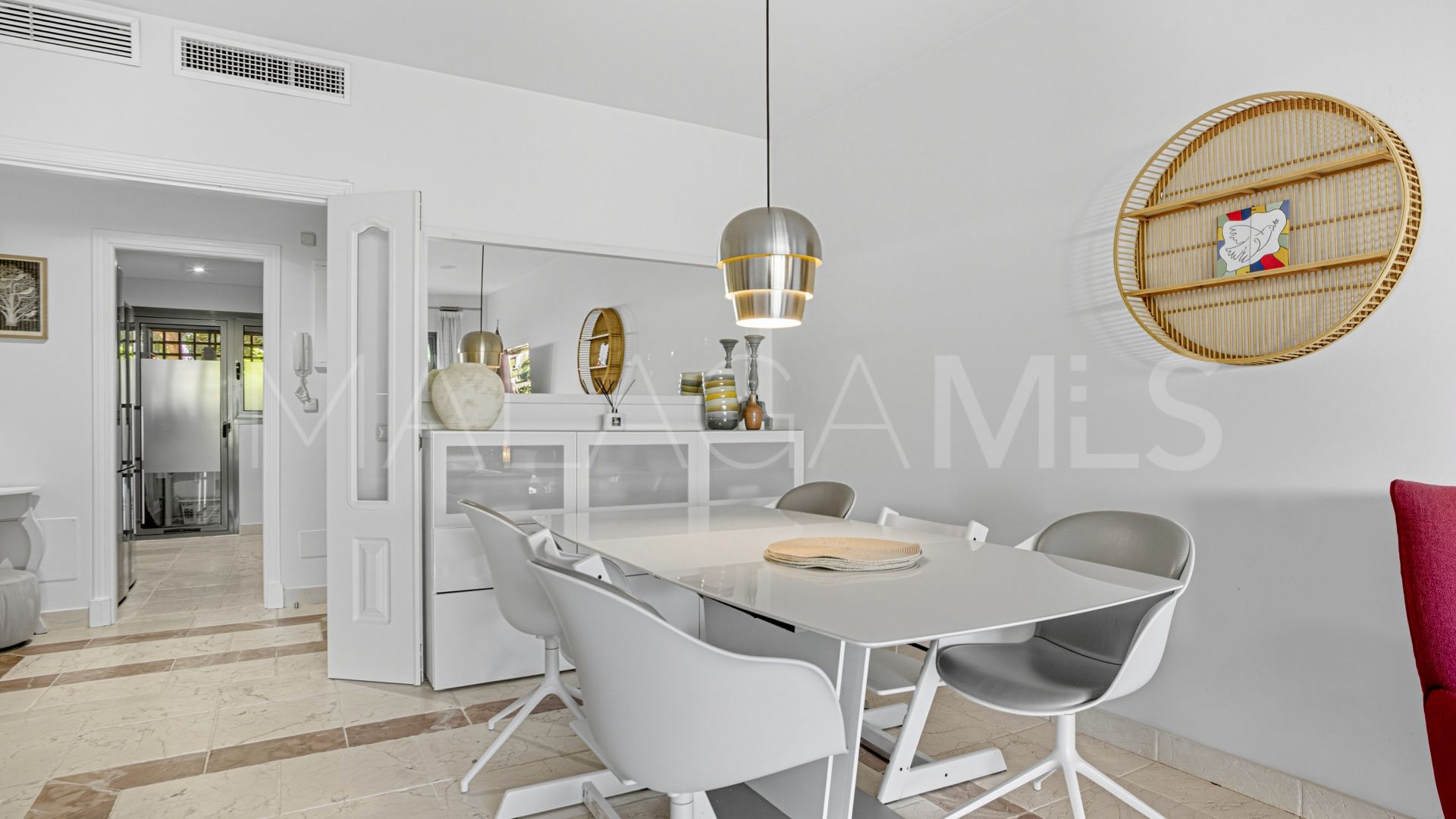 Buy apartamento planta baja in Benatalaya