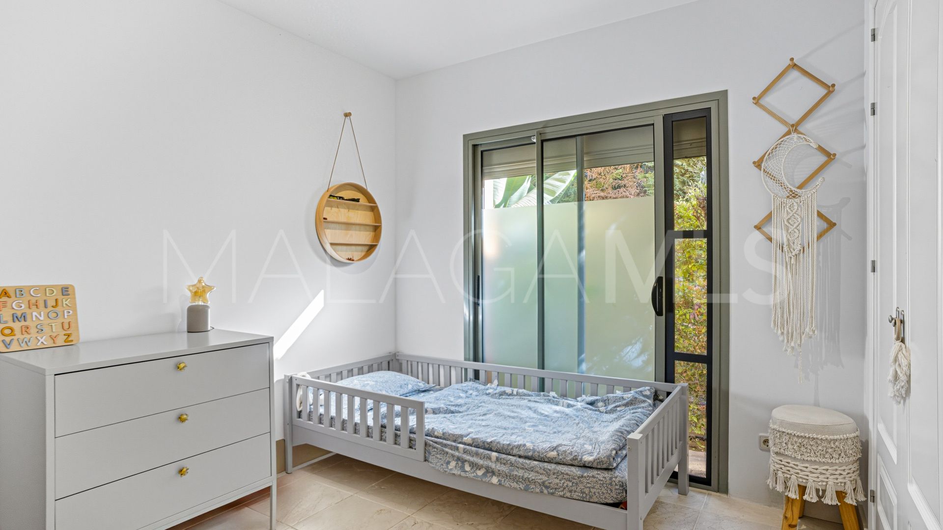 Buy apartamento planta baja in Benatalaya