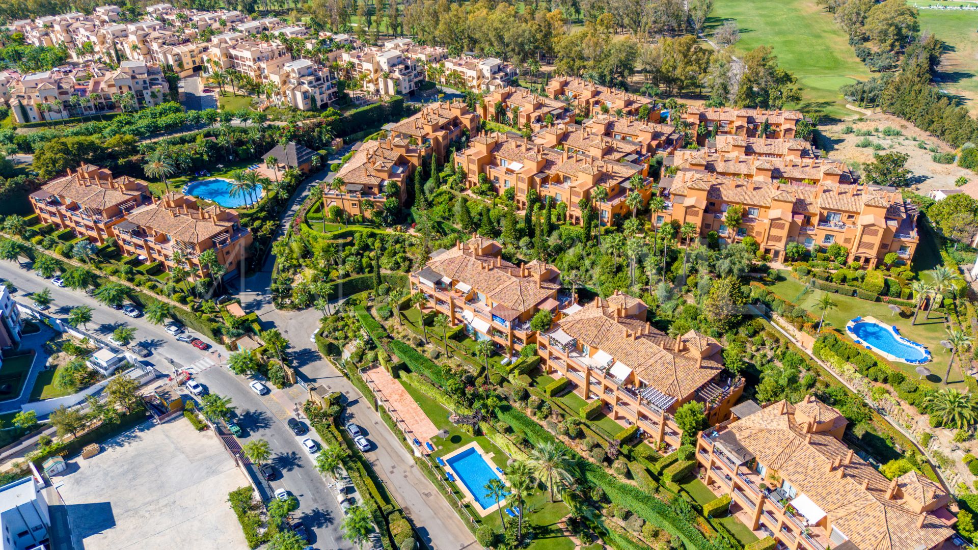 Buy apartamento planta baja in Benatalaya