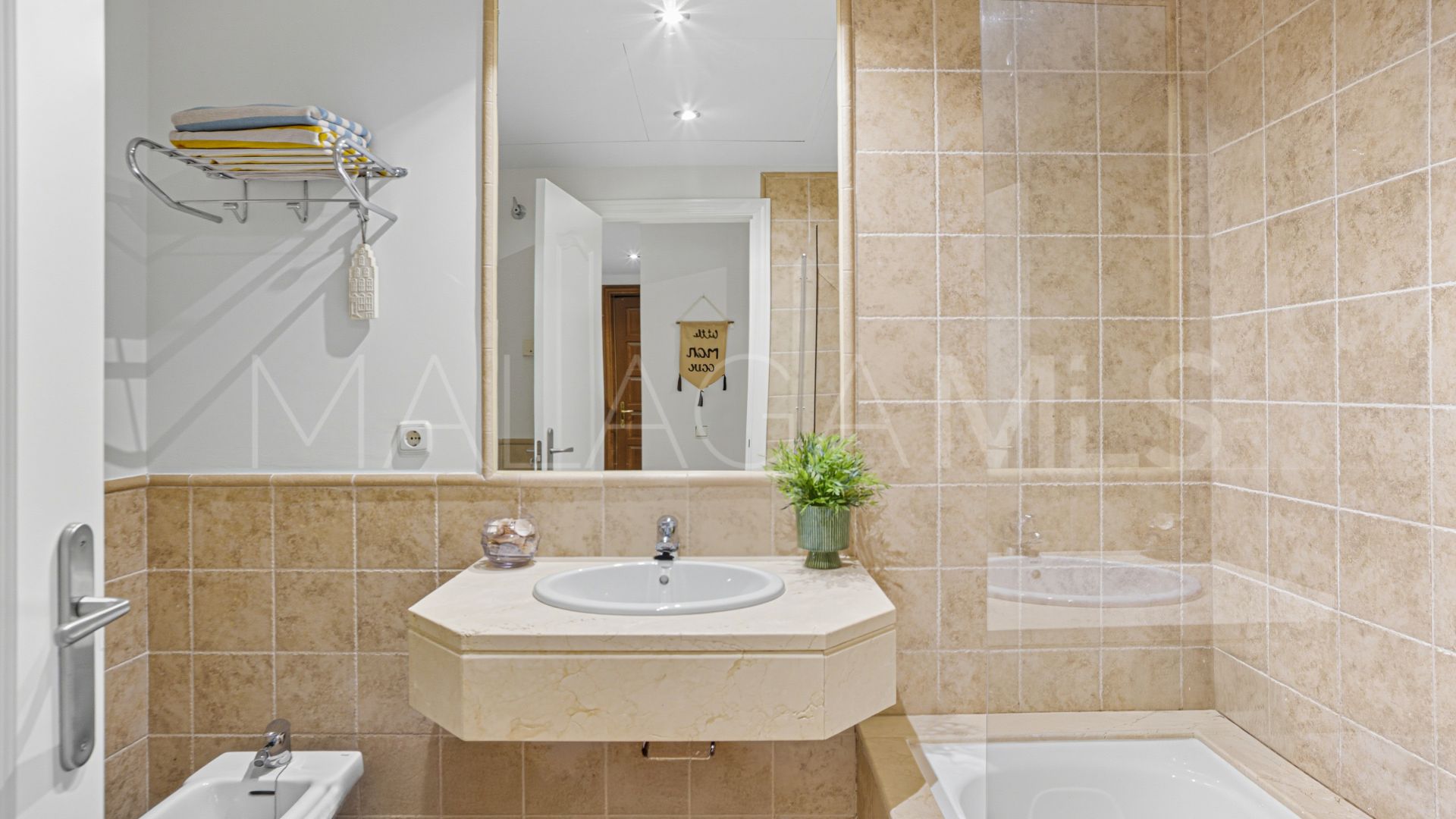 Buy apartamento planta baja in Benatalaya