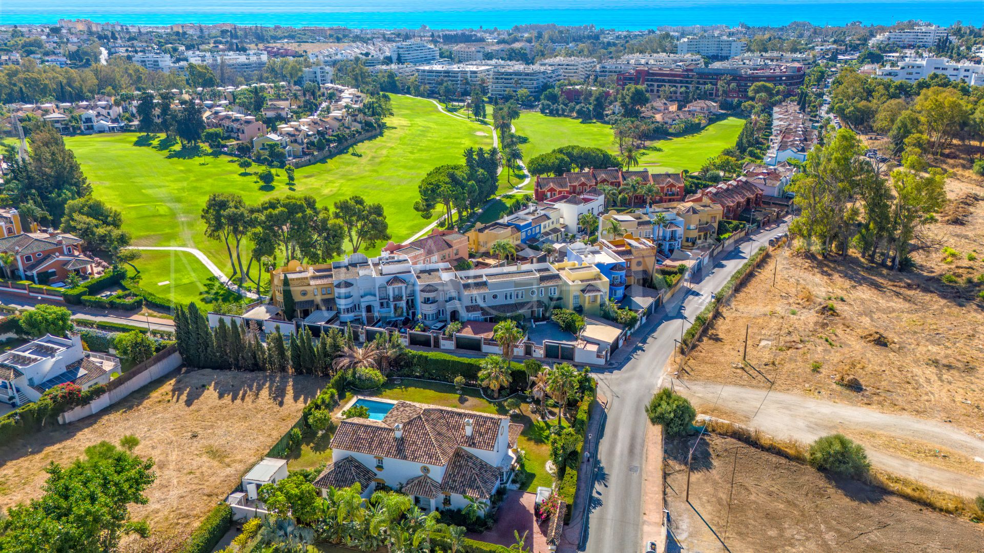 Villa for sale in Guadalmina Alta