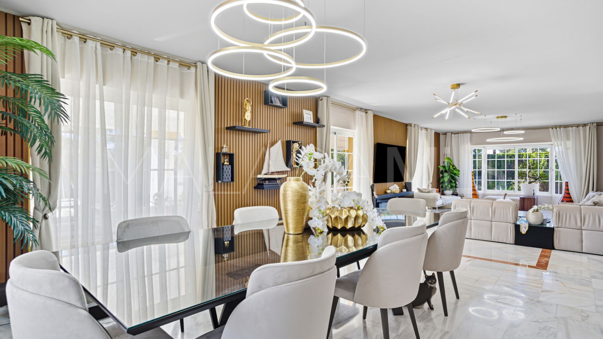 Villa for sale in Guadalmina Alta