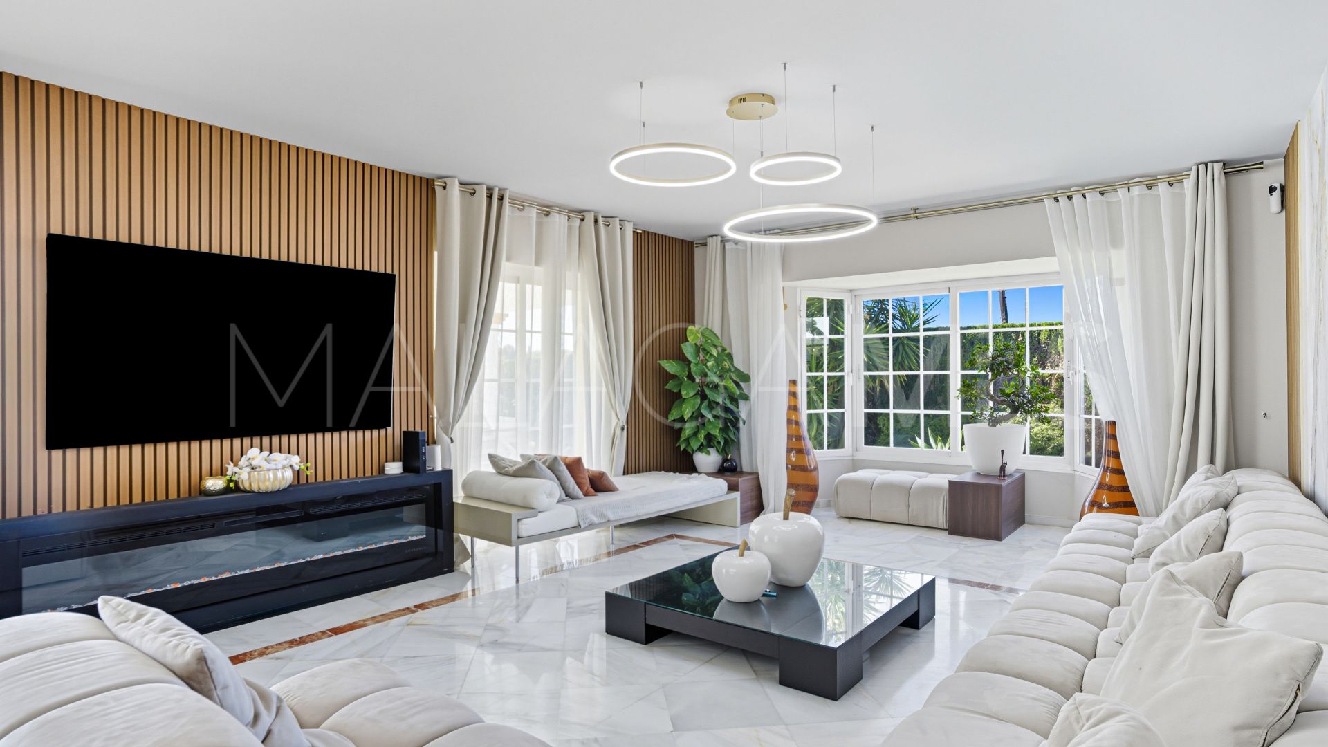 Villa for sale in Guadalmina Alta