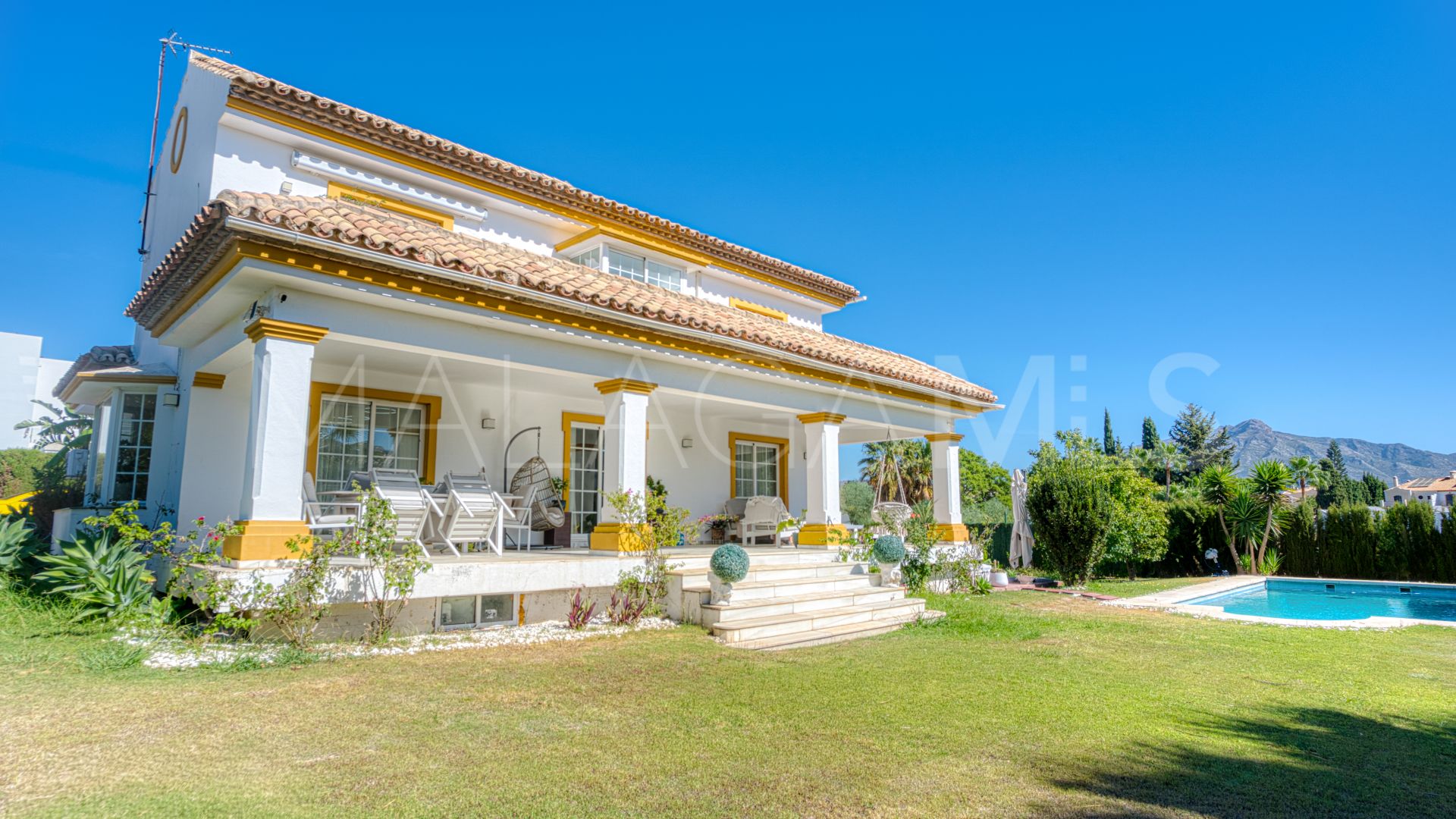 Villa for sale in Guadalmina Alta