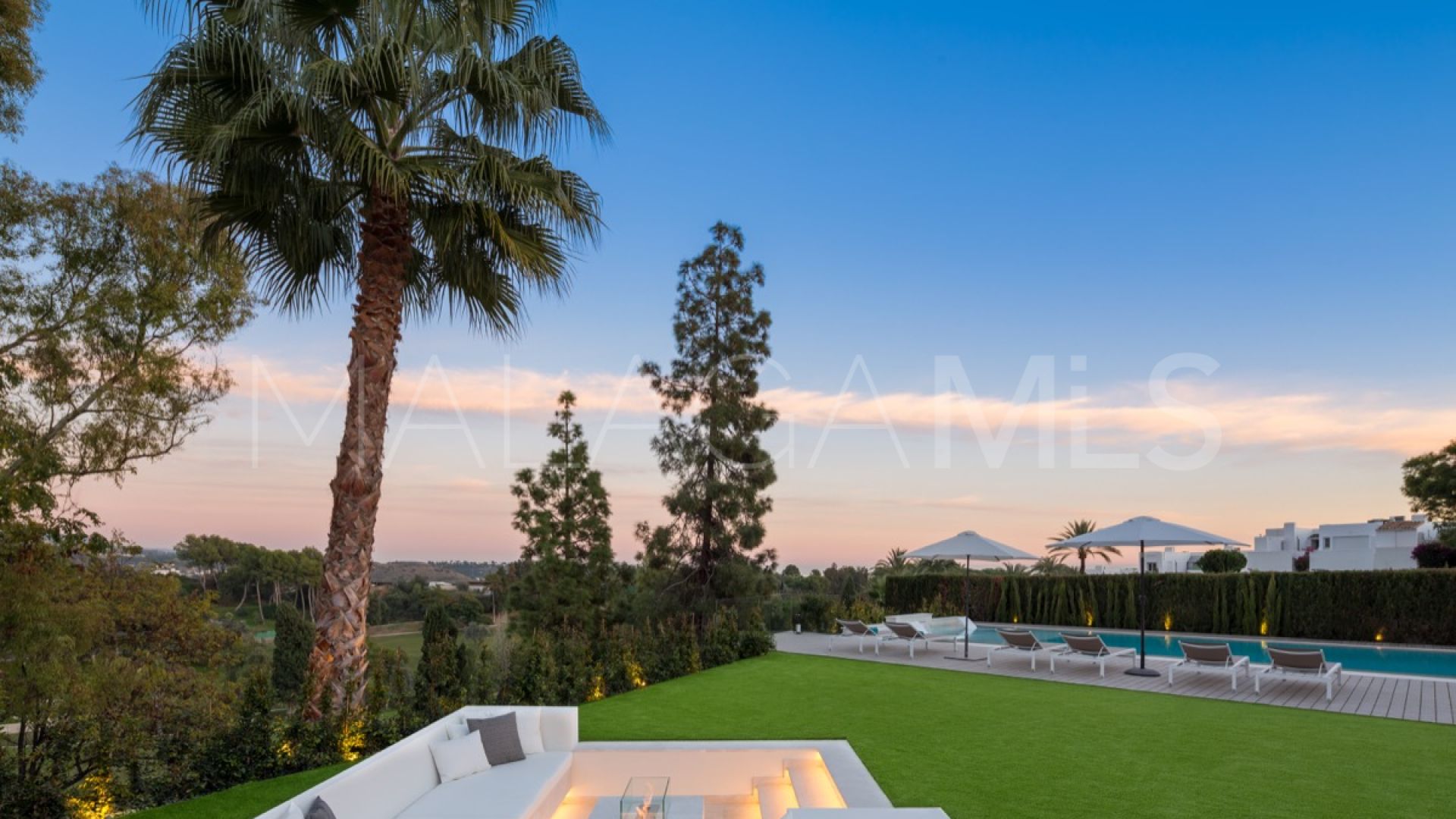 Se vende villa de 5 bedrooms in Aloha