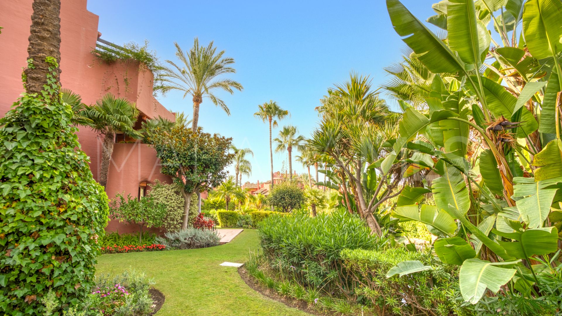 Appartement rez de chaussée for sale in Menara Beach