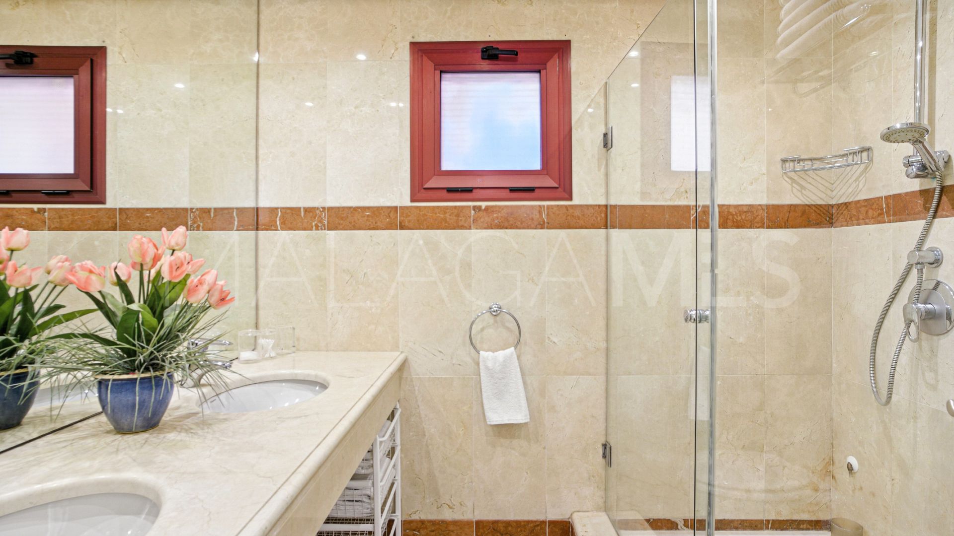 Appartement rez de chaussée for sale in Menara Beach