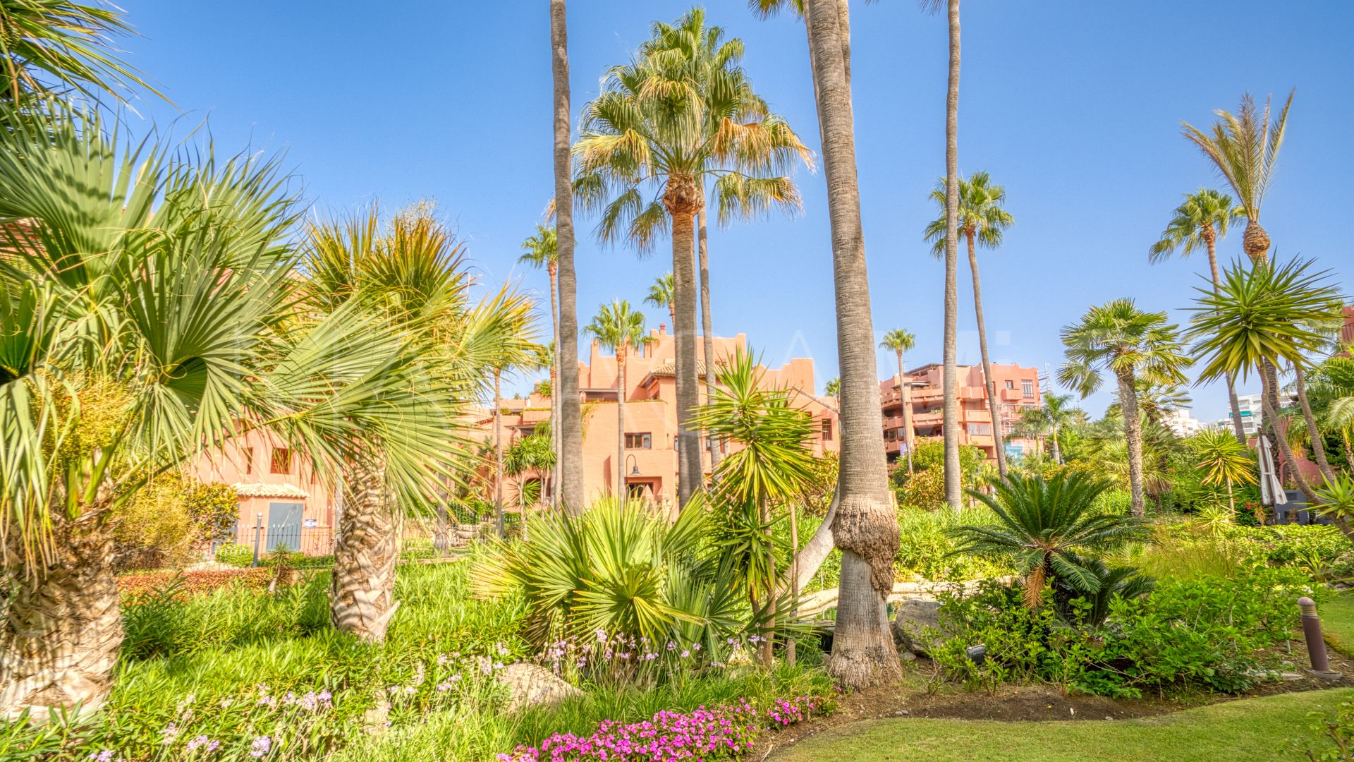 Appartement rez de chaussée for sale in Menara Beach