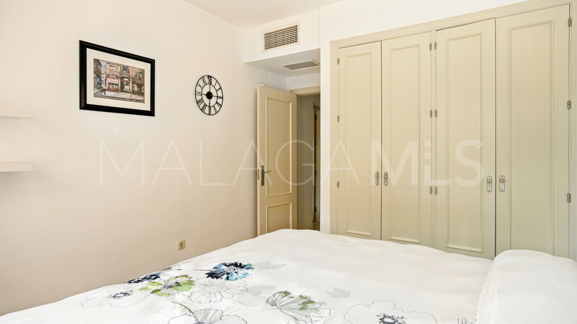 Appartement rez de chaussée for sale in Menara Beach