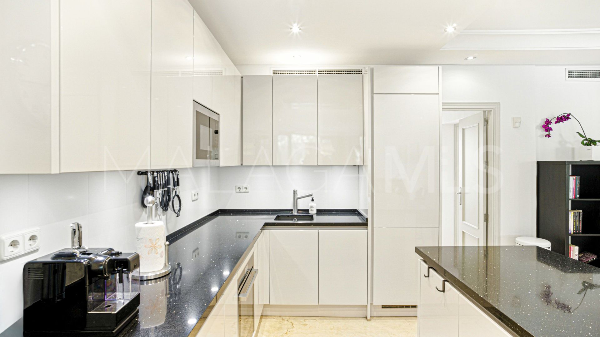 Appartement rez de chaussée for sale in Menara Beach