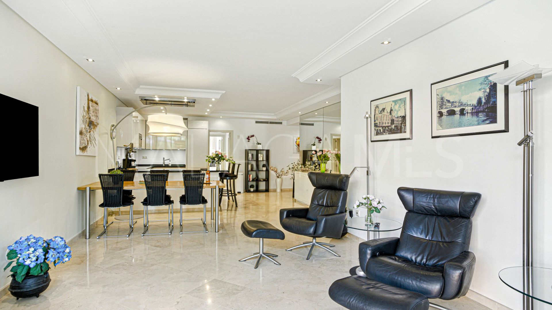 Appartement rez de chaussée for sale in Menara Beach