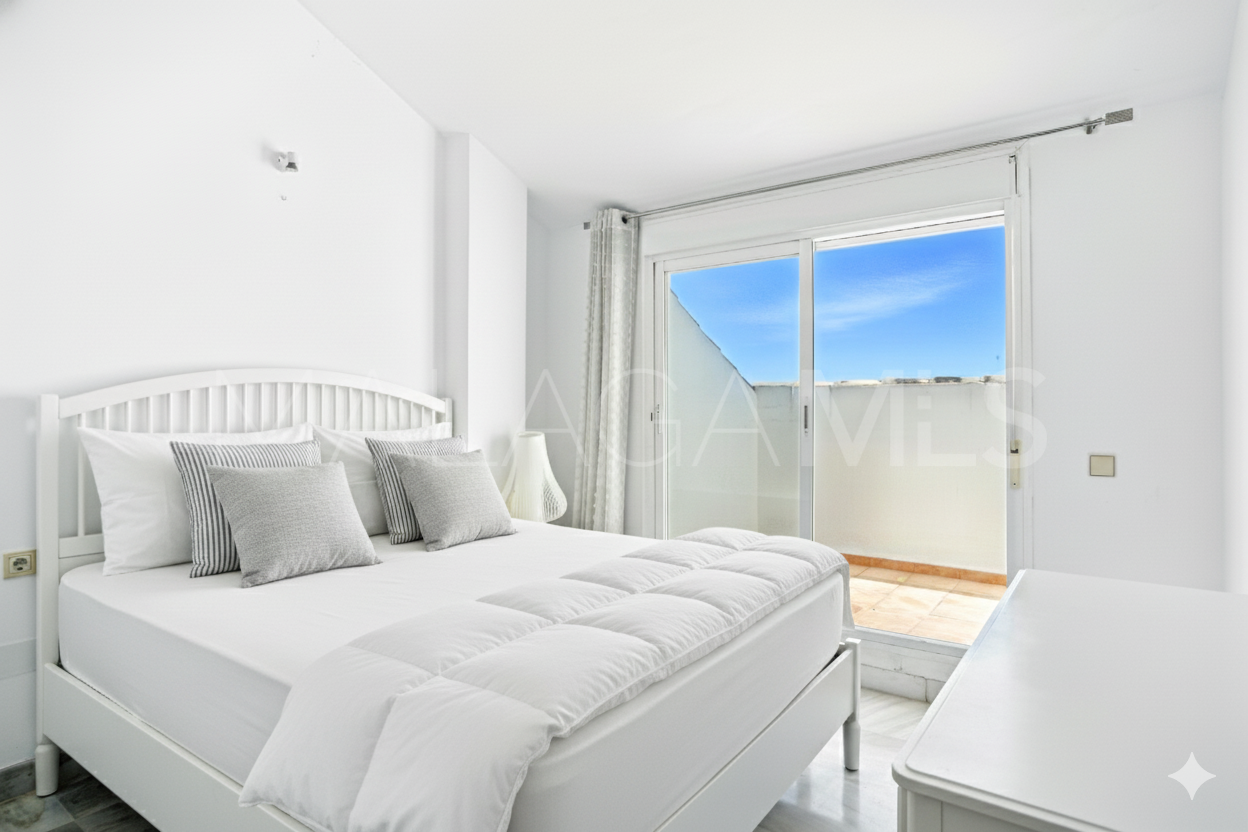 For sale penthouse in Los Pinos de Nagüeles