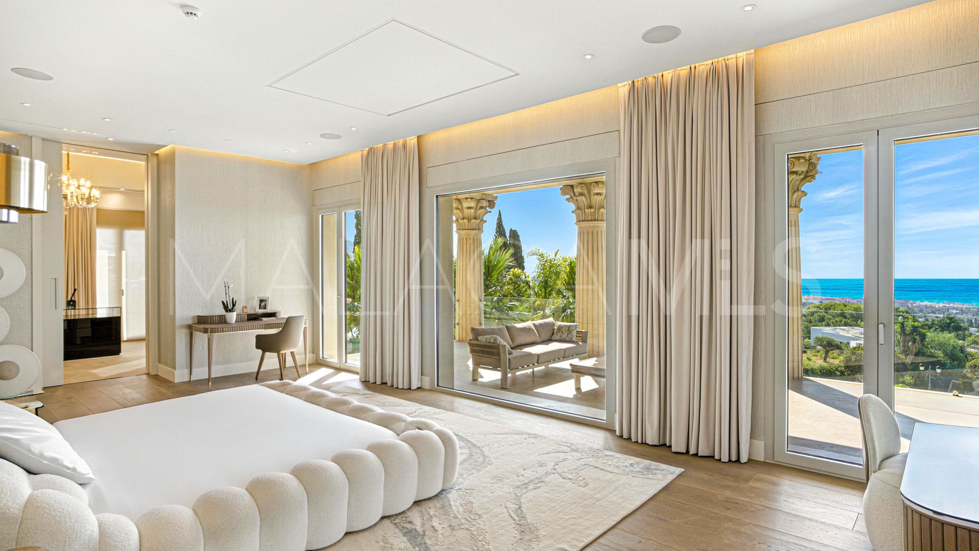 Villa for sale in Sierra Blanca