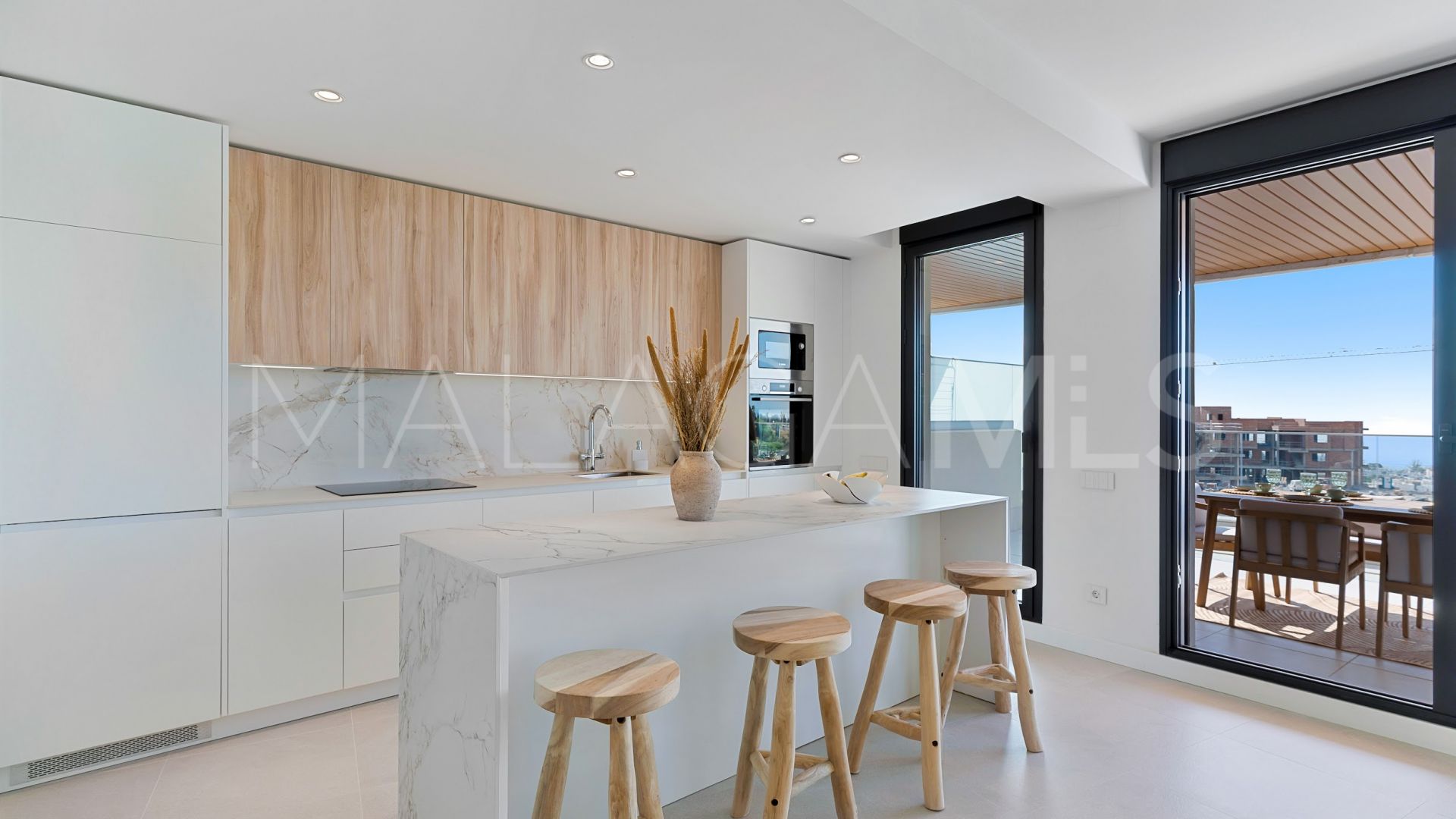 Apartamento planta baja a la venta in Estepona Este